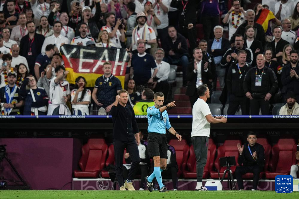  德甲揭幕战上演进球大战拜仁险胜  