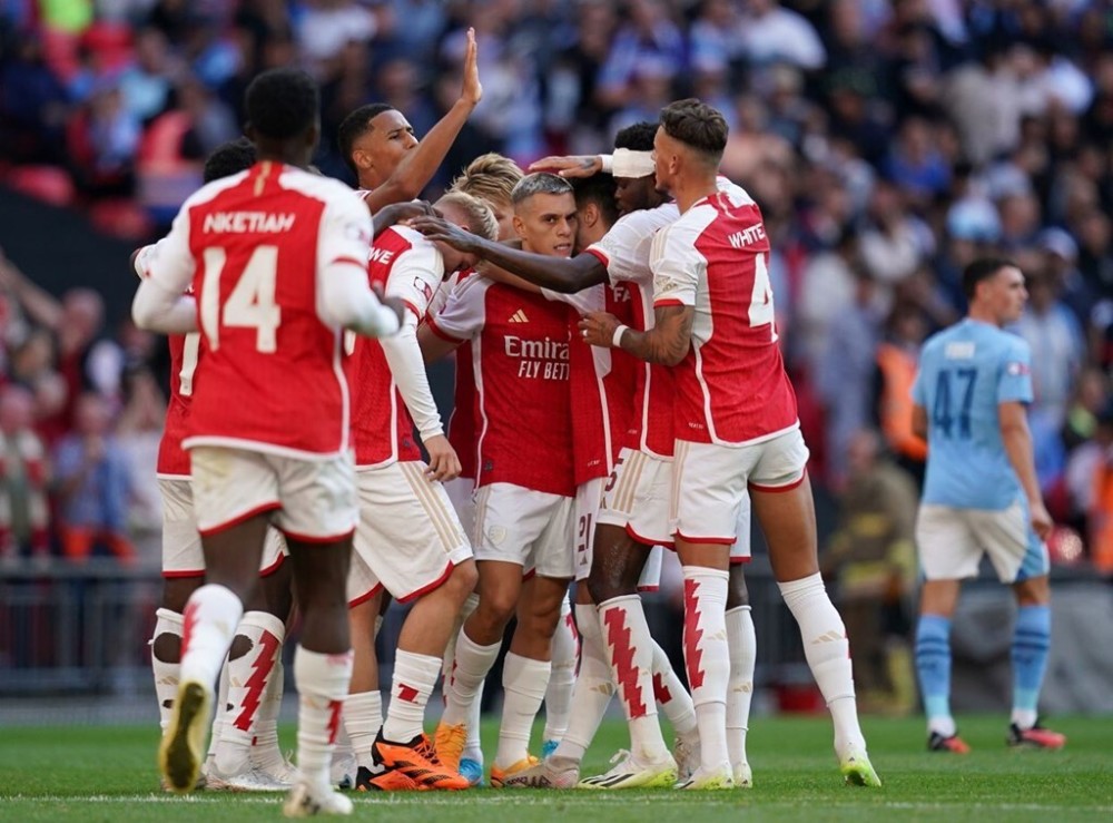  阿森纳终结九年无冠，社区盾夺冠开启新篇章